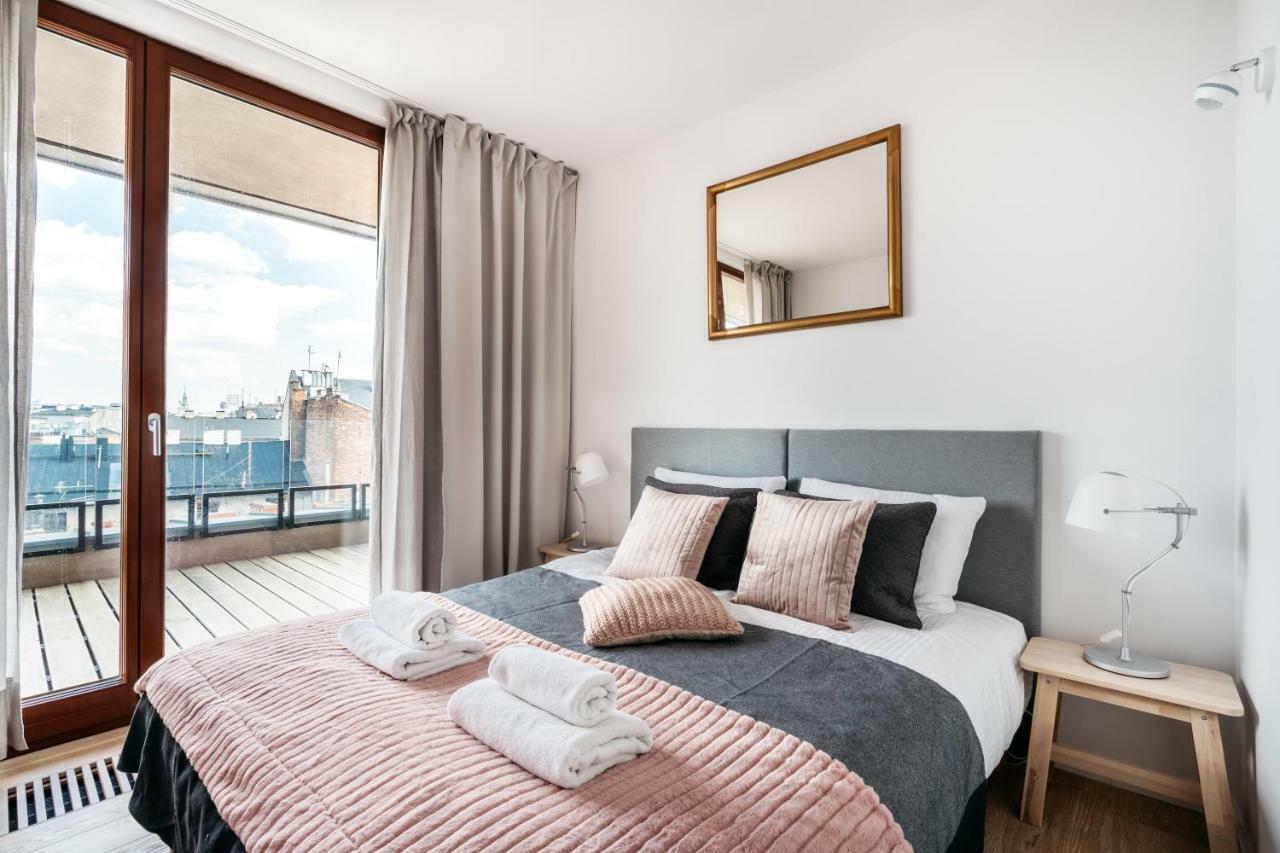Апартаменты Penthouse Uptown - Loftaffair Краков Экстерьер фото